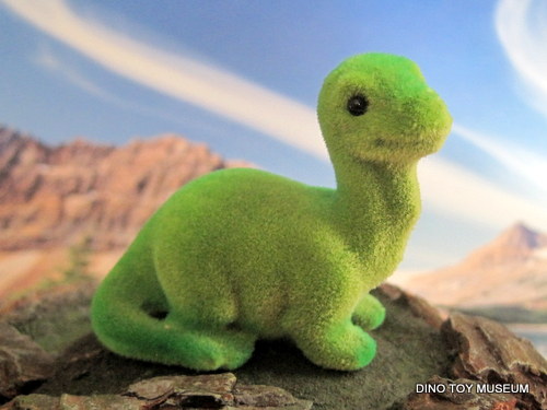 ���R���R����