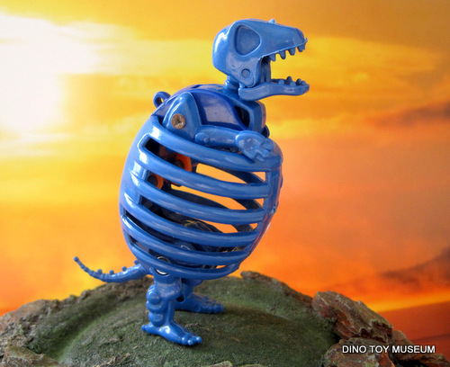 ���i�A���T�E���X